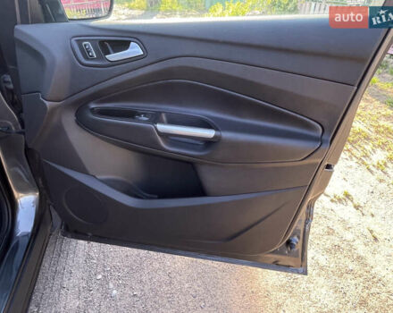 Серый Форд Эскейп, объемом двигателя 1.6 л и пробегом 110 тыс. км за 12500 $, фото 17 на Automoto.ua