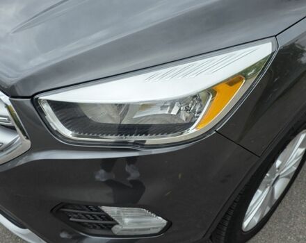 Сірий Форд Ескейп, об'ємом двигуна 1.5 л та пробігом 227 тис. км за 9499 $, фото 1 на Automoto.ua