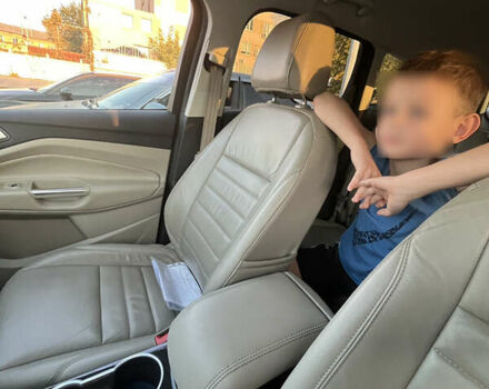 Серый Форд Эскейп, объемом двигателя 2 л и пробегом 115 тыс. км за 13900 $, фото 5 на Automoto.ua