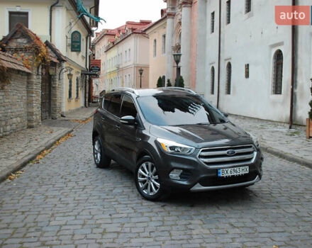 Сірий Форд Ескейп, об'ємом двигуна 1.5 л та пробігом 152 тис. км за 13000 $, фото 11 на Automoto.ua