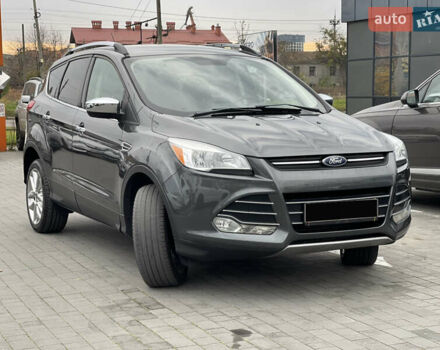 Сірий Форд Ескейп, об'ємом двигуна 2 л та пробігом 211 тис. км за 9300 $, фото 2 на Automoto.ua