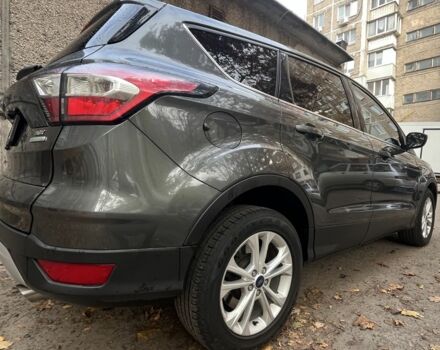 Сірий Форд Ескейп, об'ємом двигуна 1.5 л та пробігом 143 тис. км за 13000 $, фото 1 на Automoto.ua