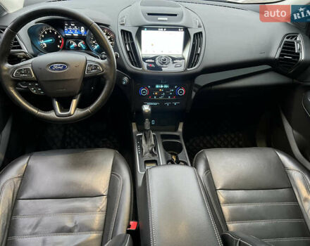 Сірий Форд Ескейп, об'ємом двигуна 2 л та пробігом 139 тис. км за 14800 $, фото 31 на Automoto.ua