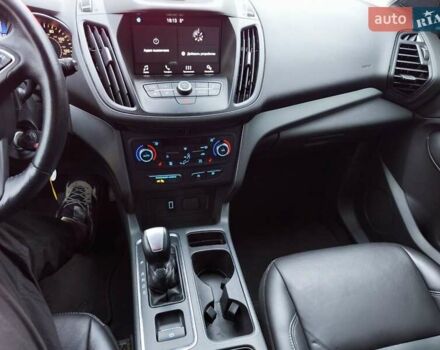 Серый Форд Эскейп, объемом двигателя 1.5 л и пробегом 136 тыс. км за 12900 $, фото 7 на Automoto.ua