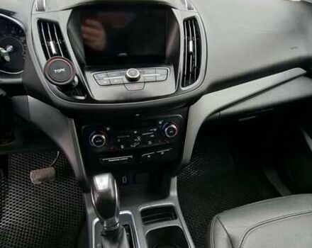 Серый Форд Эскейп, объемом двигателя 2 л и пробегом 236 тыс. км за 12850 $, фото 10 на Automoto.ua