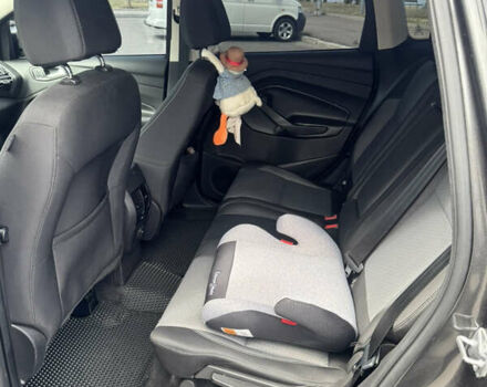 Форд Эскейп 2016 в Черкассах на Automoto.ua Серый Форд Эскейп, объемом двигателя 2 л и пробегом 154 тыс. км за 14700 $, фото 5 на Automoto.ua