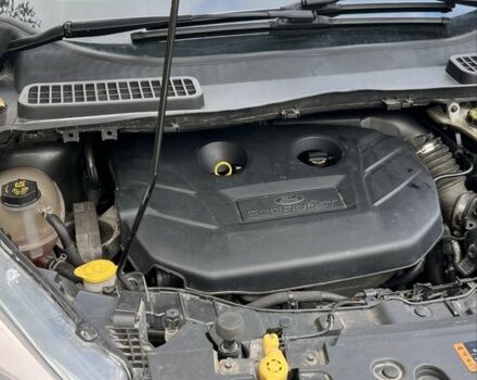 Серый Форд Эскейп, объемом двигателя 2 л и пробегом 220 тыс. км за 12700 $, фото 10 на Automoto.ua