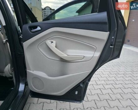 Форд Эскейп 2016 в Хмельницком на Automoto.ua Серый Форд Эскейп, объемом двигателя 2.5 л и пробегом 192 тыс. км за 9999 $, фото 51 на Automoto.ua