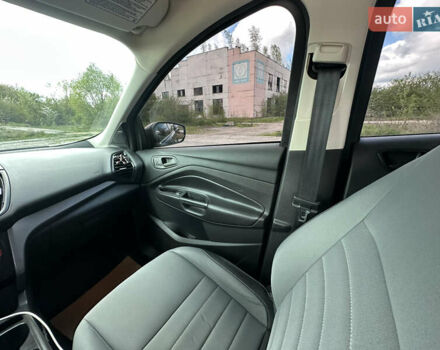 Серый Форд Эскейп, объемом двигателя 2.5 л и пробегом 244 тыс. км за 13500 $, фото 72 на Automoto.ua
