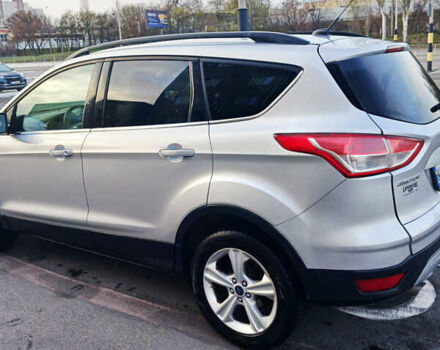 Серый Форд Эскейп, объемом двигателя 2 л и пробегом 132 тыс. км за 11500 $, фото 3 на Automoto.ua