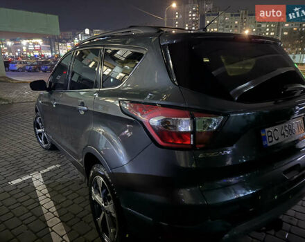 Серый Форд Эскейп, объемом двигателя 2 л и пробегом 165 тыс. км за 13400 $, фото 4 на Automoto.ua