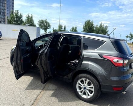 Форд Эскейп 2016 в Черкассах на Automoto.ua Серый Форд Эскейп, объемом двигателя 2 л и пробегом 161 тыс. км за 14500 $, фото 3 на Automoto.ua