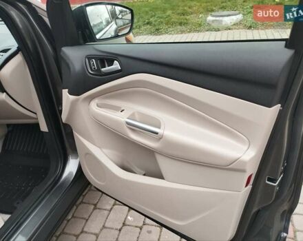 Сірий Форд Ескейп, об'ємом двигуна 2 л та пробігом 151 тис. км за 12500 $, фото 24 на Automoto.ua