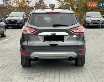 Сірий Форд Ескейп, об'ємом двигуна 2 л та пробігом 211 тис. км за 9300 $, фото 4 на Automoto.ua