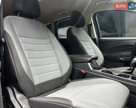 Серый Форд Эскейп, объемом двигателя 2.5 л и пробегом 306 тыс. км за 9800 $, фото 13 на Automoto.ua