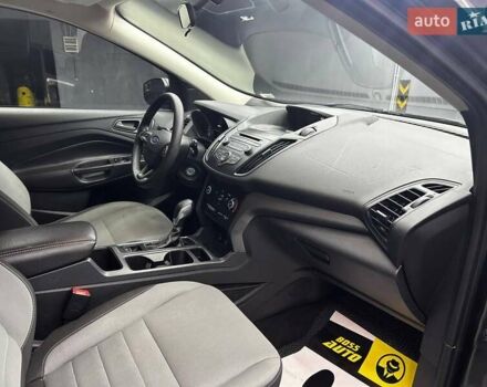 Серый Форд Эскейп, объемом двигателя 2.5 л и пробегом 306 тыс. км за 9800 $, фото 14 на Automoto.ua