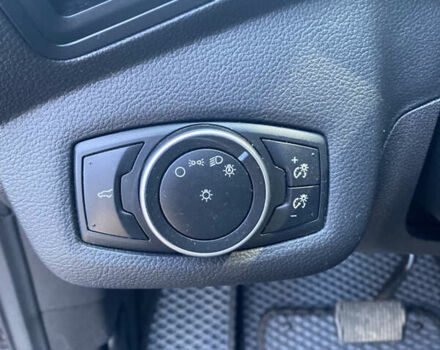 Серый Форд Эскейп, объемом двигателя 2.49 л и пробегом 256 тыс. км за 11999 $, фото 12 на Automoto.ua