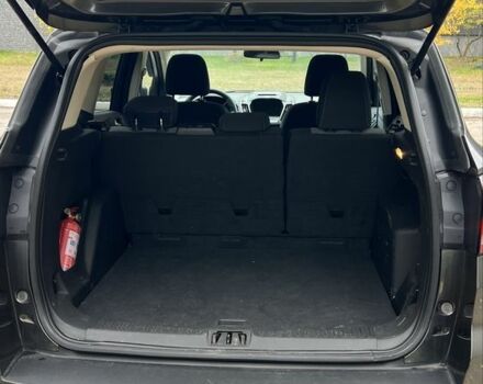 Серый Форд Эскейп, объемом двигателя 2 л и пробегом 220 тыс. км за 12700 $, фото 9 на Automoto.ua