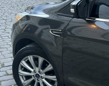 Сірий Форд Ескейп, об'ємом двигуна 1.5 л та пробігом 152 тис. км за 13000 $, фото 9 на Automoto.ua