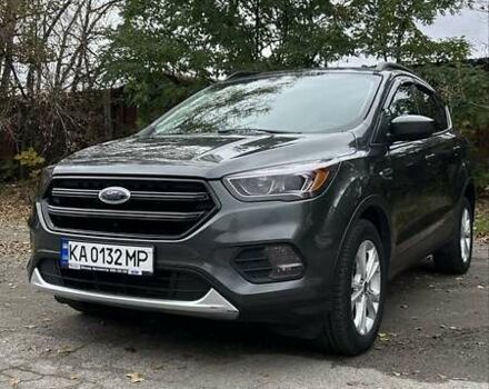 Сірий Форд Ескейп, об'ємом двигуна 2 л та пробігом 220 тис. км за 12700 $, фото 4 на Automoto.ua