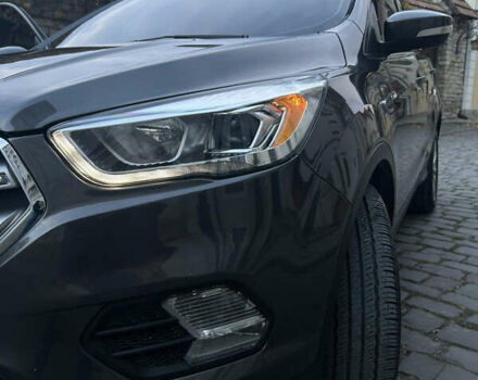 Сірий Форд Ескейп, об'ємом двигуна 1.5 л та пробігом 152 тис. км за 13000 $, фото 10 на Automoto.ua