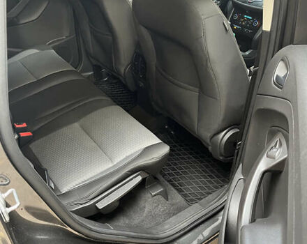 Серый Форд Эскейп, объемом двигателя 1.5 л и пробегом 143 тыс. км за 13000 $, фото 13 на Automoto.ua