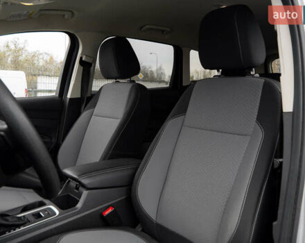 Серый Форд Эскейп, объемом двигателя 2 л и пробегом 33 тыс. км за 15000 $, фото 16 на Automoto.ua