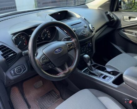 Сірий Форд Ескейп, об'ємом двигуна 2 л та пробігом 138 тис. км за 9600 $, фото 5 на Automoto.ua