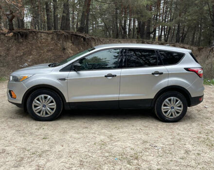 Серый Форд Эскейп, объемом двигателя 2.5 л и пробегом 141 тыс. км за 12500 $, фото 3 на Automoto.ua