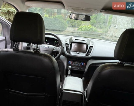 Серый Форд Эскейп, объемом двигателя 1.5 л и пробегом 176 тыс. км за 12850 $, фото 62 на Automoto.ua