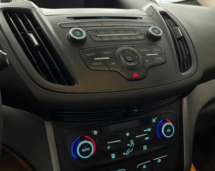 Серый Форд Эскейп, объемом двигателя 1.5 л и пробегом 130 тыс. км за 12650 $, фото 15 на Automoto.ua