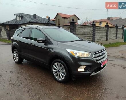 Сірий Форд Ескейп, об'ємом двигуна 2 л та пробігом 204 тис. км за 12200 $, фото 3 на Automoto.ua