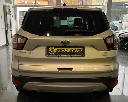 Серый Форд Эскейп, объемом двигателя 1.5 л и пробегом 130 тыс. км за 12650 $, фото 5 на Automoto.ua