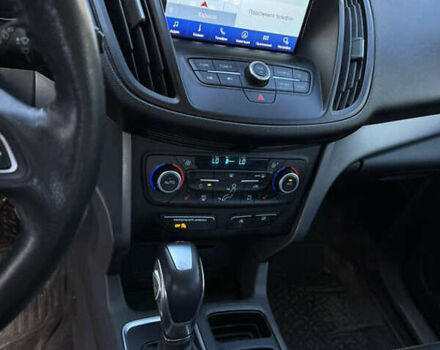 Серый Форд Эскейп, объемом двигателя 1.5 л и пробегом 80 тыс. км за 12000 $, фото 4 на Automoto.ua