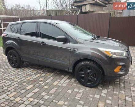 Серый Форд Эскейп, объемом двигателя 2.5 л и пробегом 237 тыс. км за 12700 $, фото 2 на Automoto.ua
