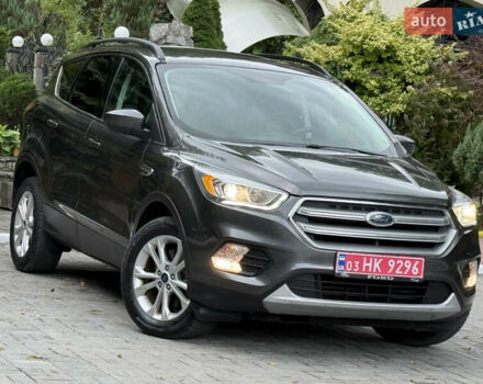 Серый Форд Эскейп, объемом двигателя 1.5 л и пробегом 176 тыс. км за 12850 $, фото 1 на Automoto.ua