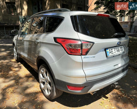 Серый Форд Эскейп, объемом двигателя 2 л и пробегом 84 тыс. км за 17000 $, фото 4 на Automoto.ua