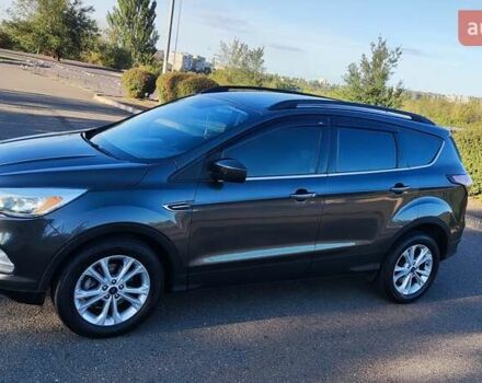 Форд Эскейп 2017 в Кривом Роге на Automoto.ua Серый Форд Эскейп, объемом двигателя 1.5 л и пробегом 81 тыс. км за 12400 $, фото 1 на Automoto.ua