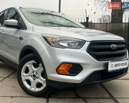 Серый Форд Эскейп, объемом двигателя 2.5 л и пробегом 113 тыс. км за 12490 $, фото 3 на Automoto.ua