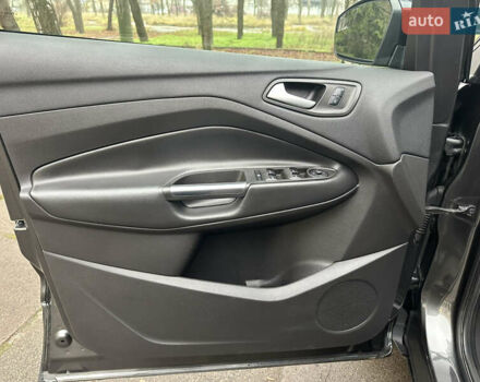 Серый Форд Эскейп, объемом двигателя 1.5 л и пробегом 102 тыс. км за 11500 $, фото 14 на Automoto.ua