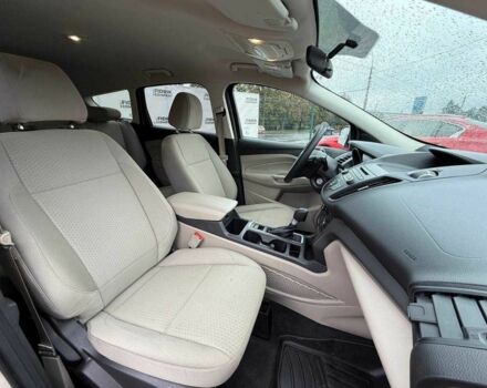 Сірий Форд Ескейп, об'ємом двигуна 1.5 л та пробігом 137 тис. км за 10100 $, фото 6 на Automoto.ua