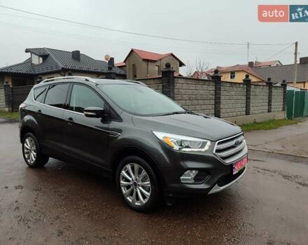 Сірий Форд Ескейп, об'ємом двигуна 2 л та пробігом 204 тис. км за 12200 $, фото 6 на Automoto.ua