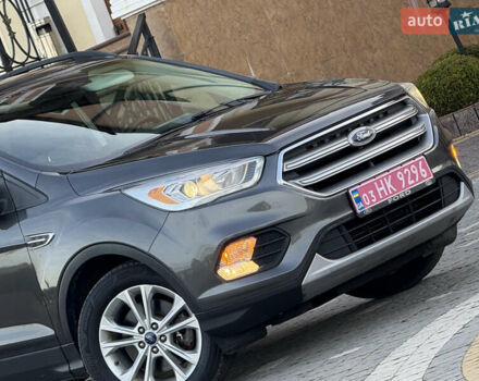 Серый Форд Эскейп, объемом двигателя 1.5 л и пробегом 176 тыс. км за 11999 $, фото 5 на Automoto.ua