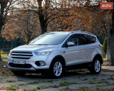 Сірий Форд Ескейп, об'ємом двигуна 2 л та пробігом 137 тис. км за 12900 $, фото 5 на Automoto.ua