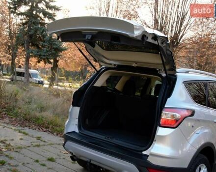 Сірий Форд Ескейп, об'ємом двигуна 2 л та пробігом 137 тис. км за 12900 $, фото 18 на Automoto.ua