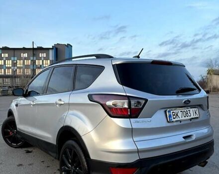 Сірий Форд Ескейп, об'ємом двигуна 1.5 л та пробігом 136 тис. км за 13200 $, фото 2 на Automoto.ua