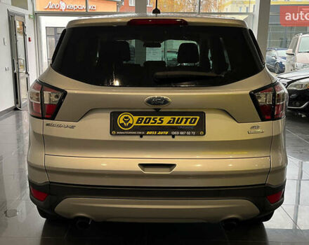 Серый Форд Эскейп, объемом двигателя 1.5 л и пробегом 130 тыс. км за 12650 $, фото 5 на Automoto.ua