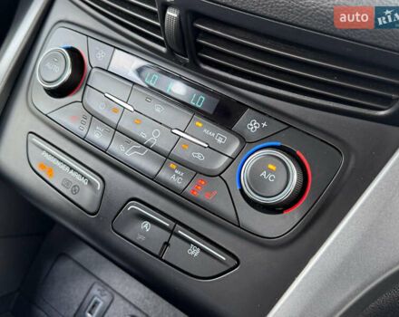 Серый Форд Эскейп, объемом двигателя 1.5 л и пробегом 176 тыс. км за 11999 $, фото 55 на Automoto.ua