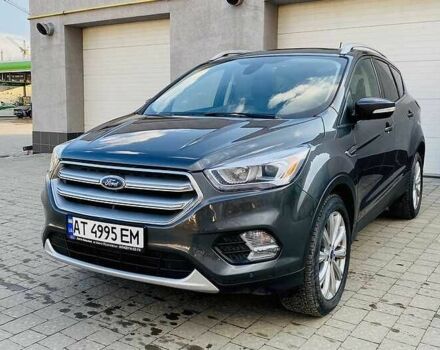 Серый Форд Эскейп, объемом двигателя 2 л и пробегом 115 тыс. км за 9500 $, фото 1 на Automoto.ua