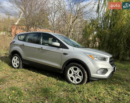 Форд Эскейп 2017 в Белой Церкве на Automoto.ua Серый Форд Эскейп, объемом двигателя 2.5 л и пробегом 195 тыс. км за 12600 $, фото 3 на Automoto.ua